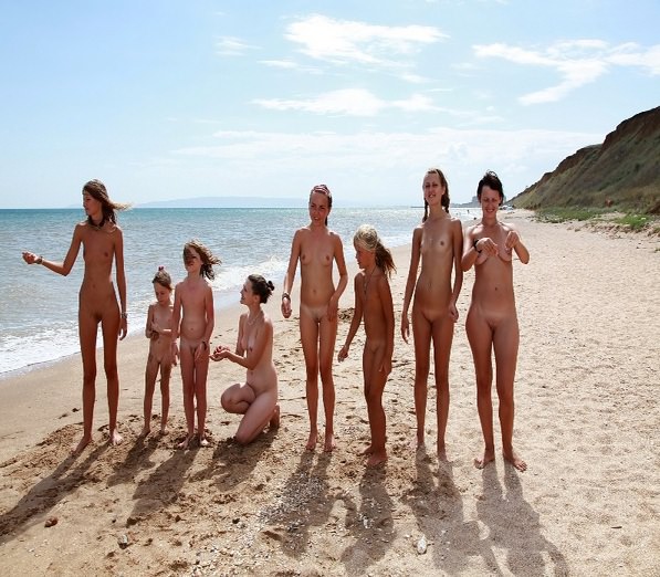 Nudists from Ukraine [Pure naturism]