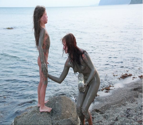 Occupation by a nudism for the sake of health [Pure naturism]