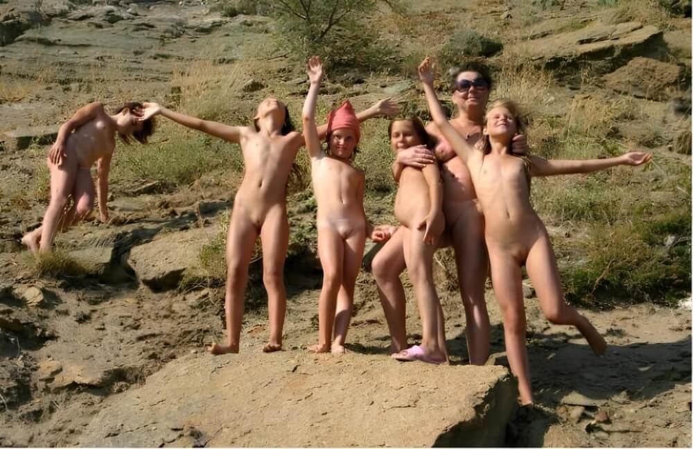 Nudism in a sunny day pics - The pursuit of naturalness and freedom