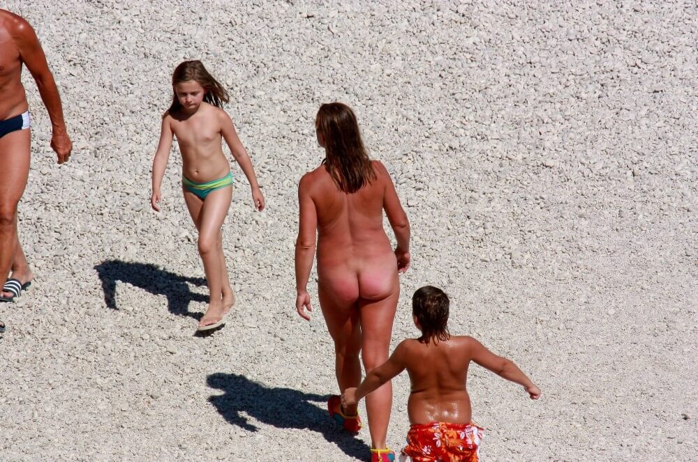 Naturism photo gallery # 8 - The nudist community strives for tolerance
