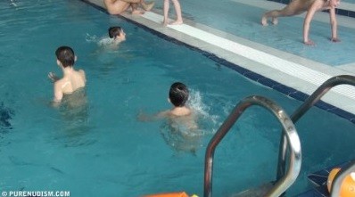 Poolside activities 1 Full HD - The benefits of naturist vacations