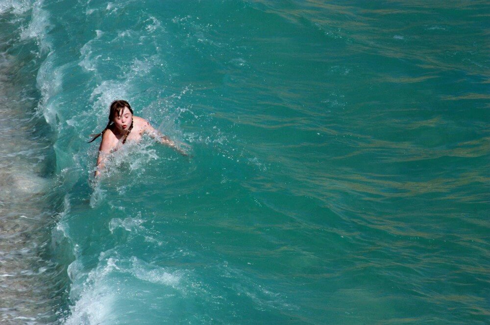Naturist Cold Water Entry pics - Nudism strengthens friendships and mutual respect among people