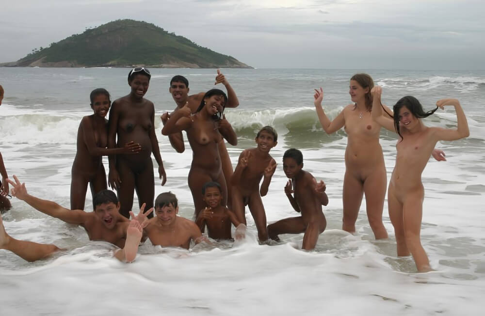 Photo nudism in Brazil - A nudist values trust and honesty between people