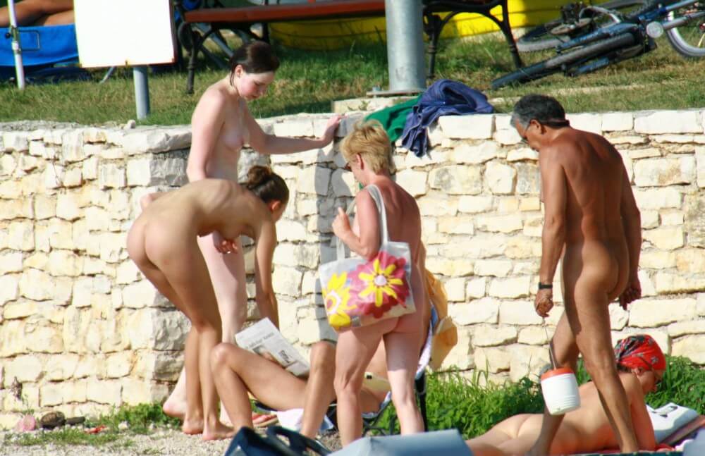 Nude Duet Girls Rail Climb Photo Set - Naturism teaches respect for the beauty of the body and its natural forms