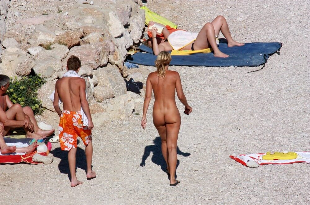 European Beach Entrance pics - Simplicity and naturalness are important principles of nudism and naturism