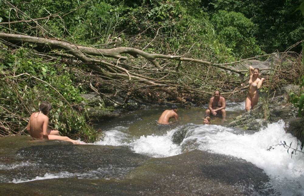 Brazilian Top of the Rivers photos - Family nudism in its cultural context
