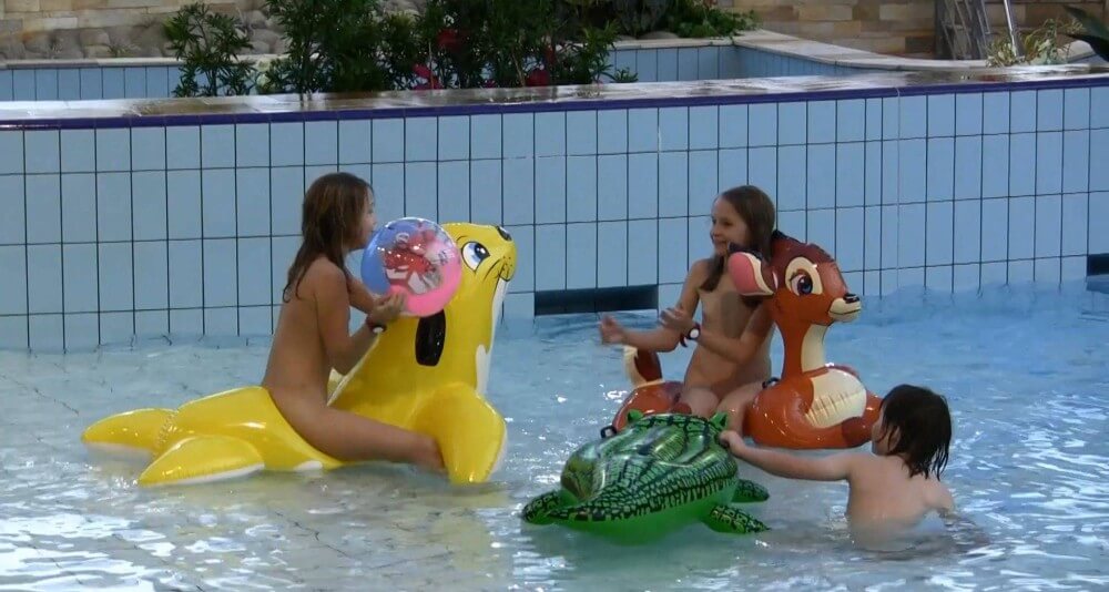 Aqua Extravaganza 1 Full HD - Sincerity and openness are the foundation of the nudist and naturist lifestyle