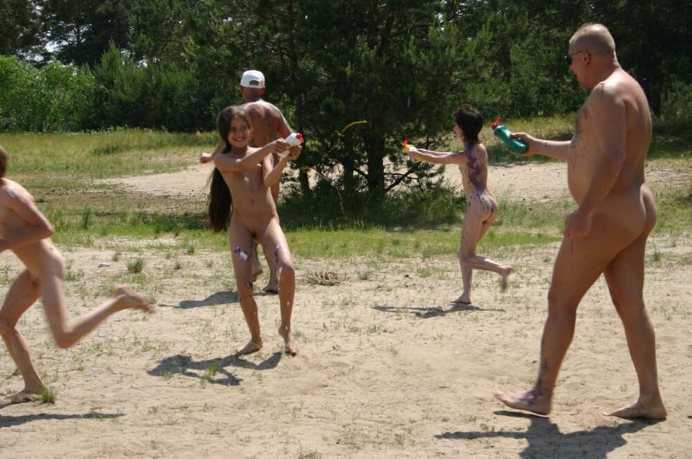 Kiev Group Painting Wild pics - People seek in nudism a way to overcome their insecurities