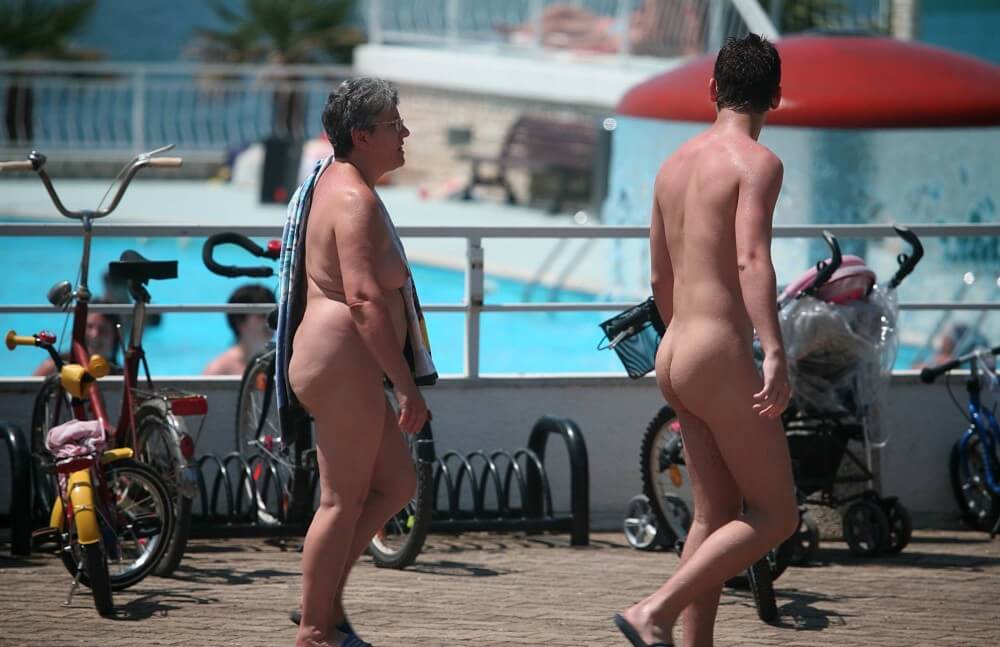 Sun-Soaked Sidewalk pics - The Foundations of Naturist Philosophy and the Ethical Principles of the Community