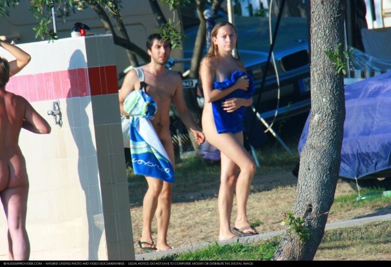 Naturism big photo gallery - Naturists live in harmony with nature