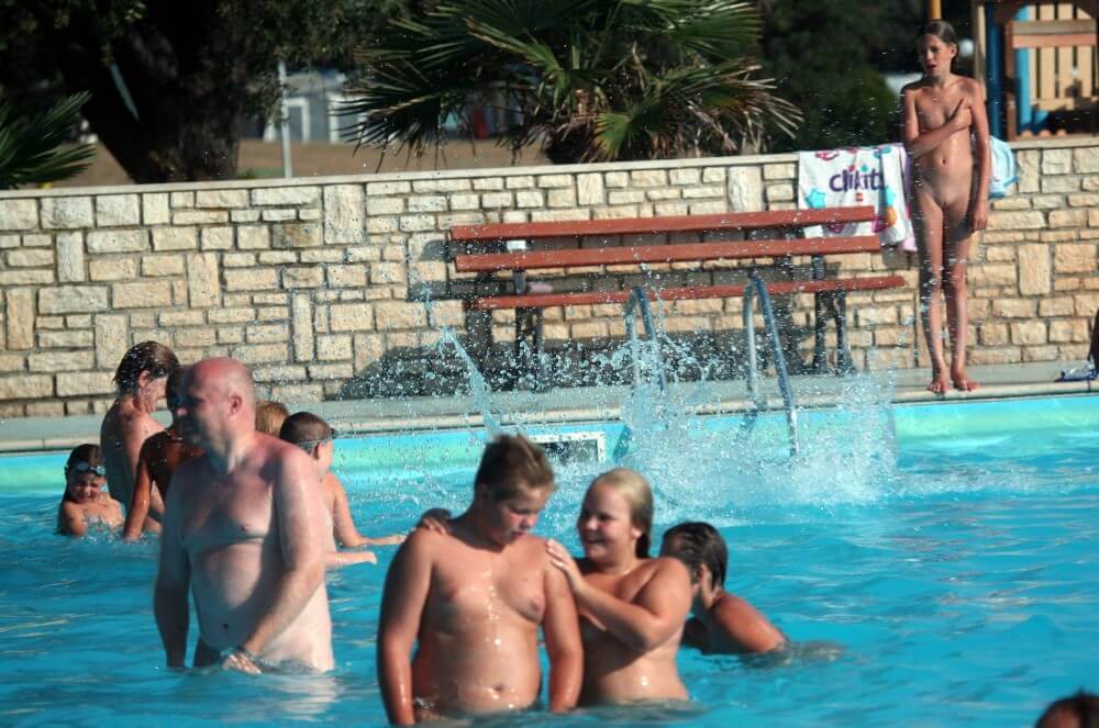 Naturist Pool Girls Profile pics - Mutual respect and trust are important components of the nudist and naturist community