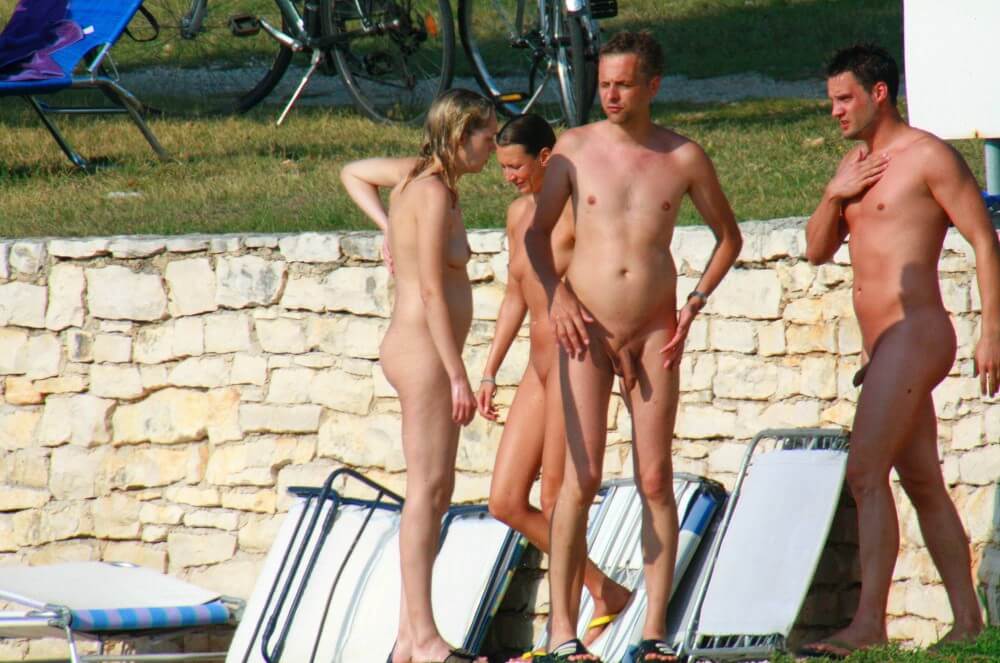 Ula FKK Couples Profile pics - Naturism and society