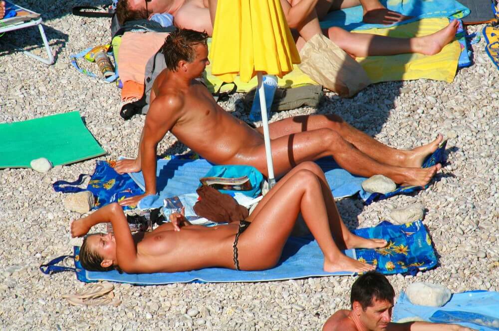 Ula FKK Bikini Couples Day pics - Peace and tranquility as goals of the naturist life