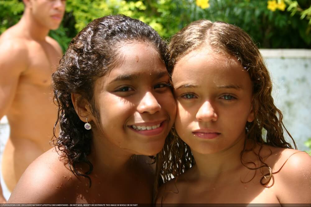Tropical Naturism gallery - Freedom of choice allows one to be oneself and to be a naturist