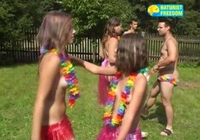Naturist Freedom: European Hawaii - Naturists respect each other and those around them