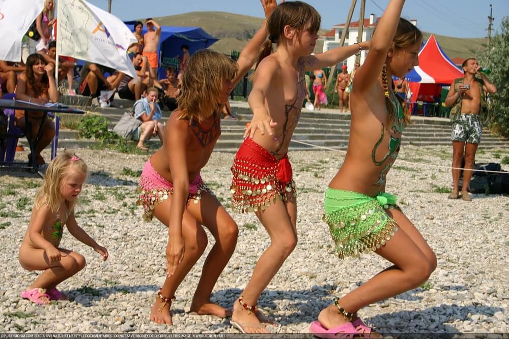 Festival and dancing photos - Support and mutual understanding are important in the nudism movement