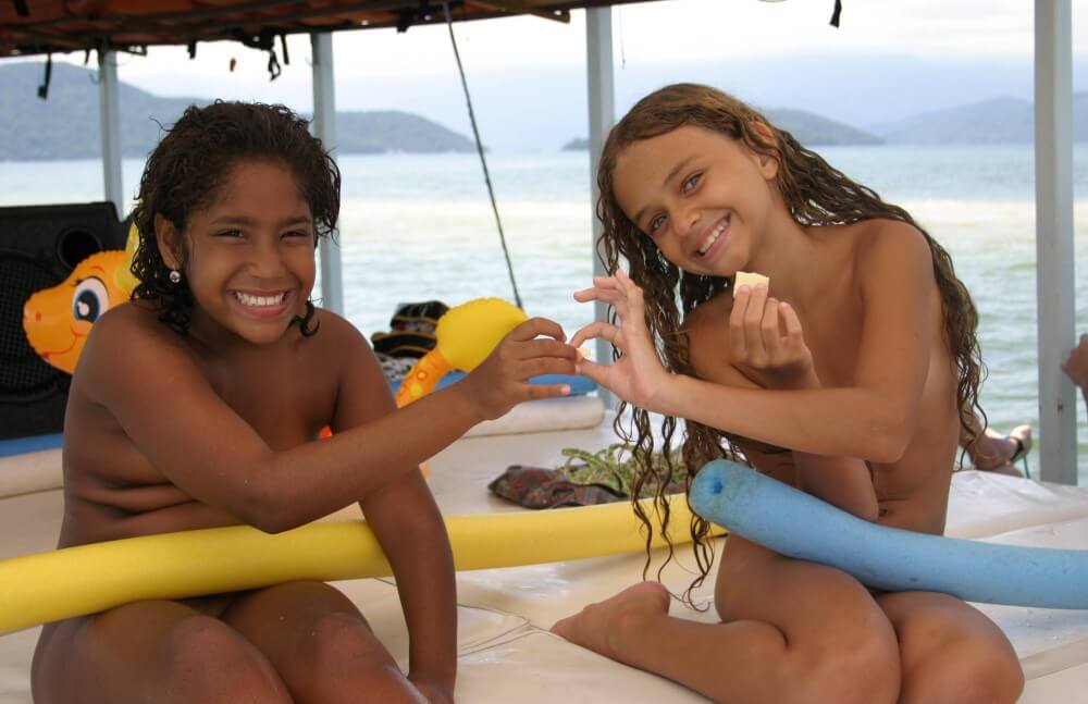 Brazilian Boating Girlfriend pics - In naturism, nature serves as the bodys natural clothing