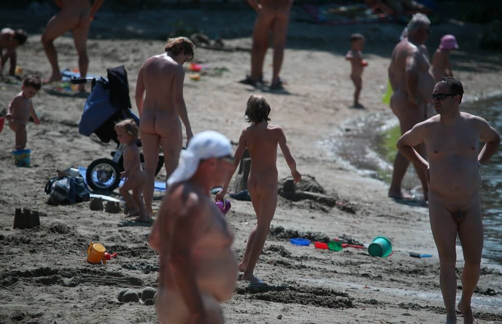 Jr Coastal Beach Paradise pics - Nudity as a natural part of human existence